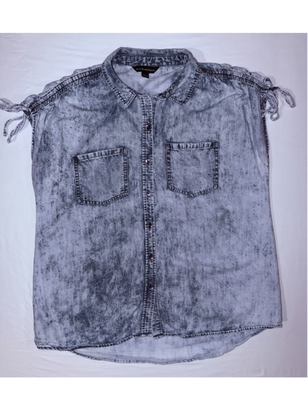 Rock & Republic Acid Wash Denim Sleeveless Top L Blue Tie Shoulder Lyocell Soft